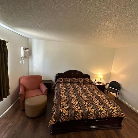 American Inn - Перріс Екстер'єр фото
