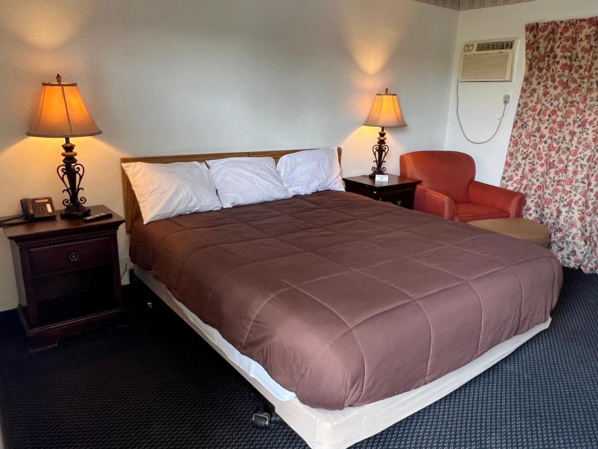 American Inn - Перріс Екстер'єр фото